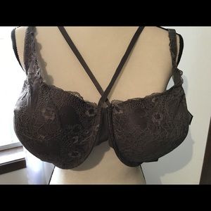 Smart and sexy gray lace underwire bra 42D